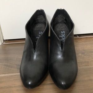 Vince Camuto Shoes - Black leather low cut boots. Vince Camuto Shoes - Black leather low cut boots.